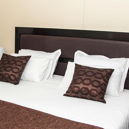 Streets Of Gold Guest House Gaborone Ngoại thất bức ảnh