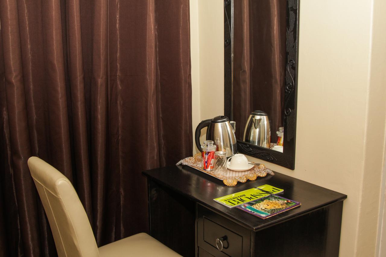 Streets Of Gold Guest House Gaborone Ngoại thất bức ảnh